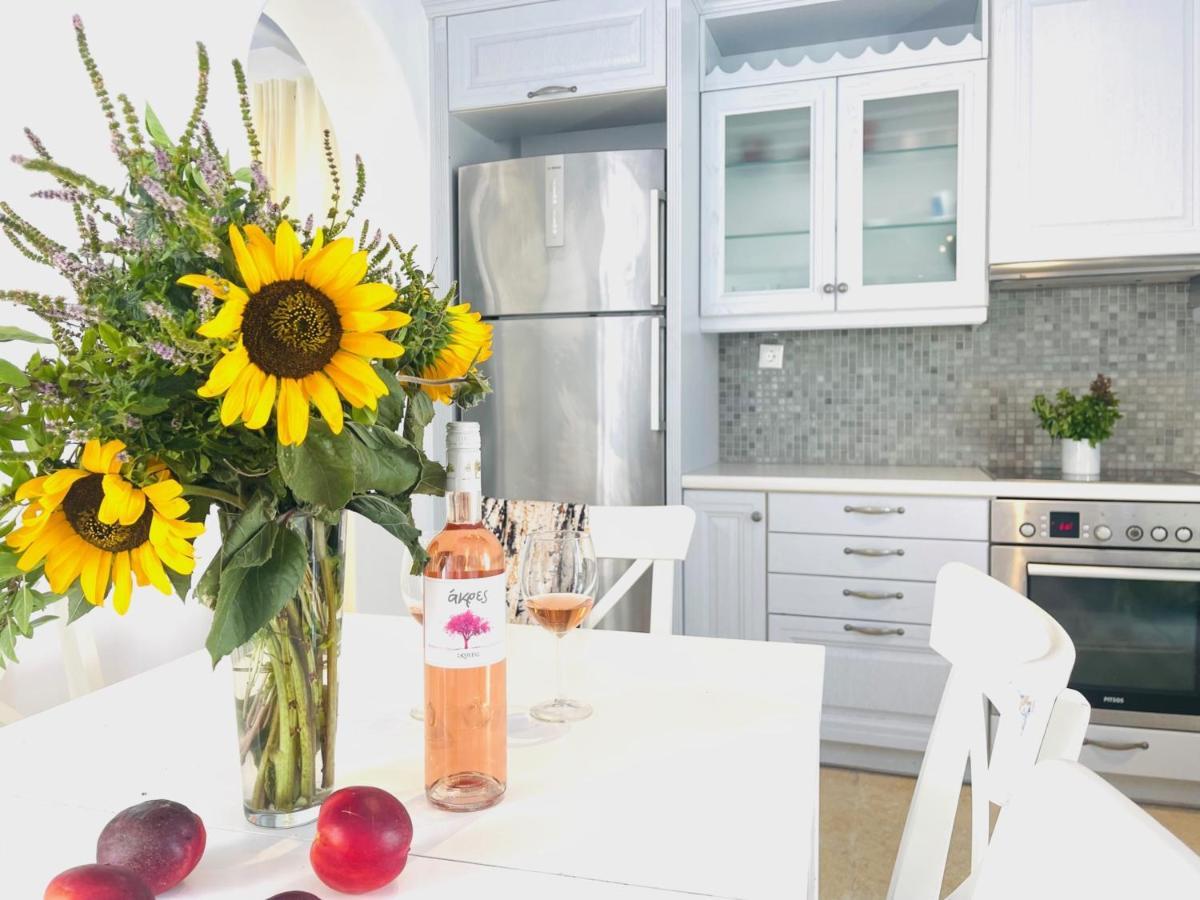 Aphrodite Sunshine Apartment *